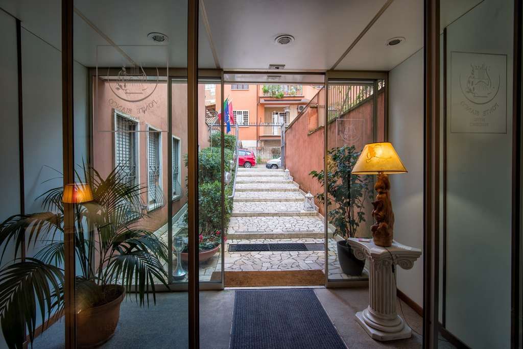 Hotel Ponte Bianco Rome Exterior photo